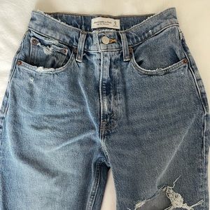 Abercrombie & Fitch High Rise Mom Jean